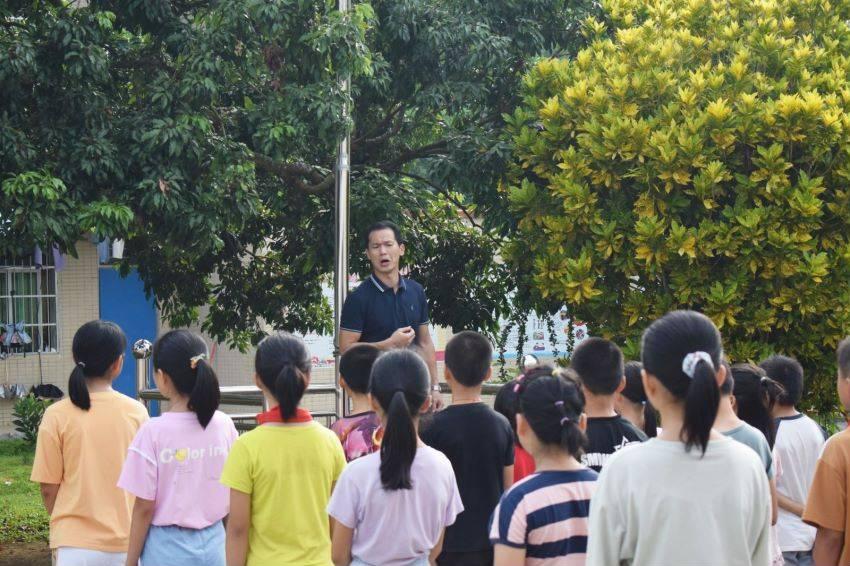 儿媳妇能参加公公的葬礼吗？
